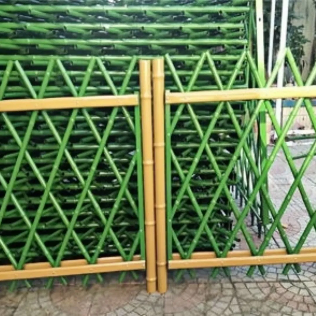 Courtyard & Garden Decoration: Telescopic, with Flower Stand Railing and Artificial IVY Simulated Bamboo Wooden Fence