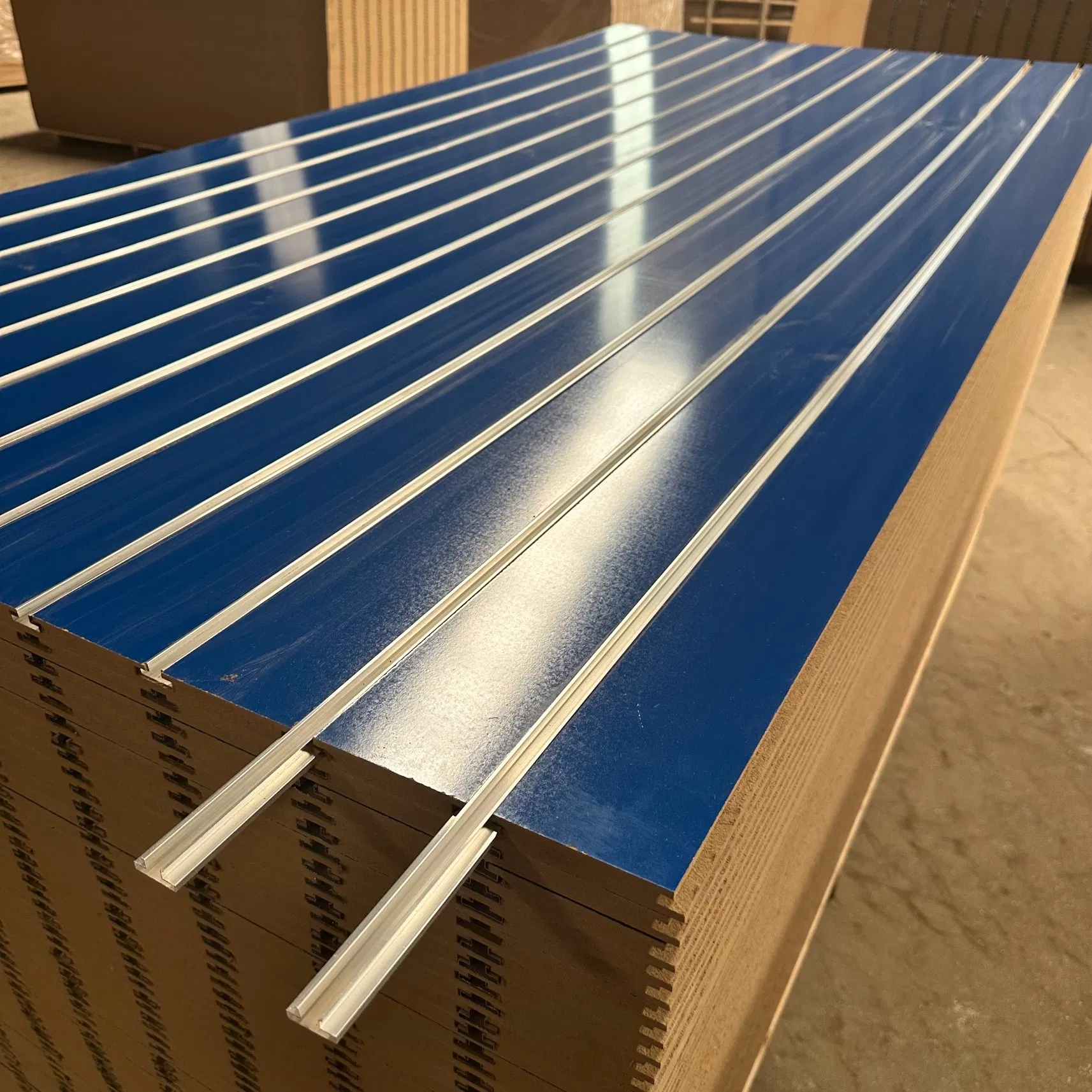 for Display Slot Melamine MDF with Aluminum Rack and Hooks Slatwall