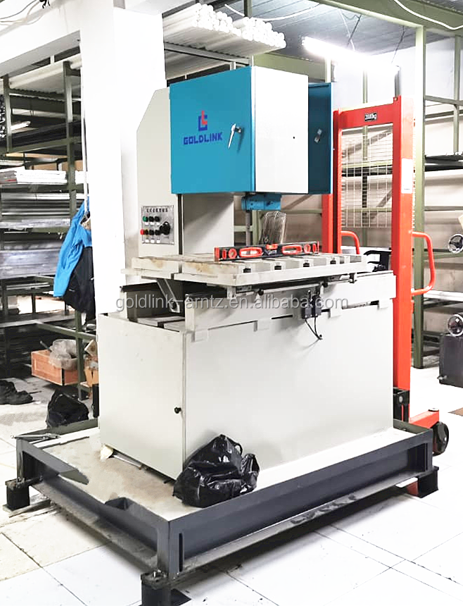 Ленточная пила по металлу вертикальная для листового металла