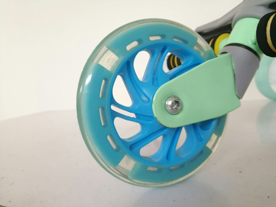 5 Wheel Foldable Easy to Assemble Baby Stroller