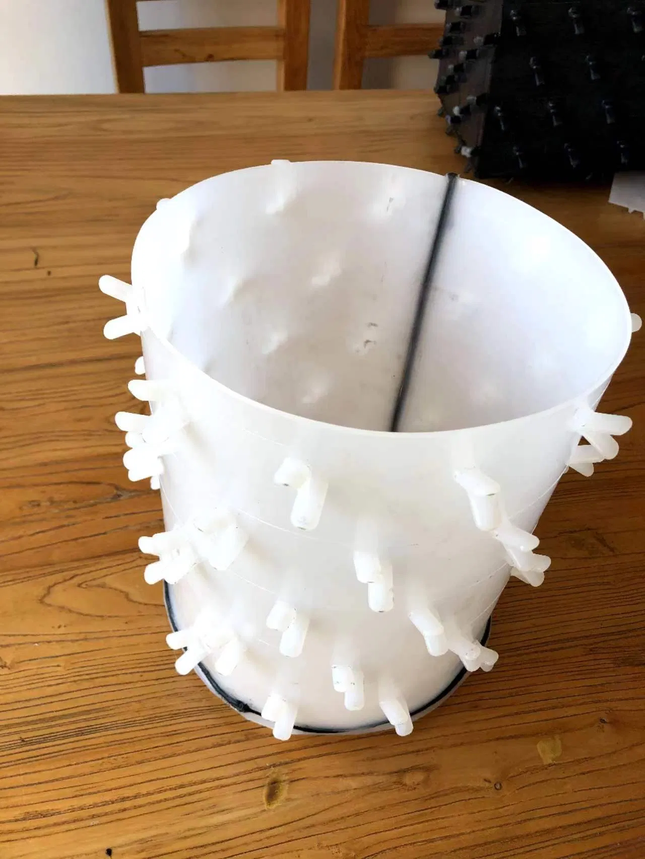 PE V-Type Anchor Concrete Protective Sheet Liners