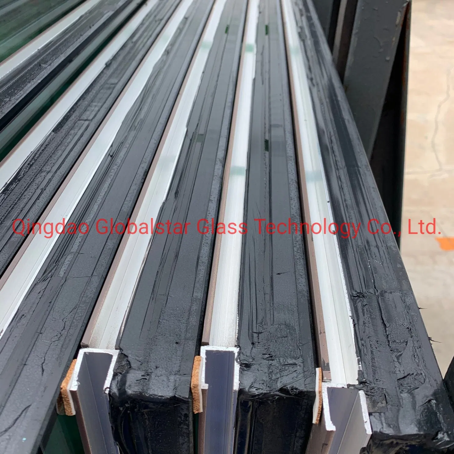 China Manufactured 6+12A+6 Low-E Insulated Glass/Insulating Glass/Curtain Wall Glass/Building Glass/Window Glass/Construction Glass/Double Glazing Glass