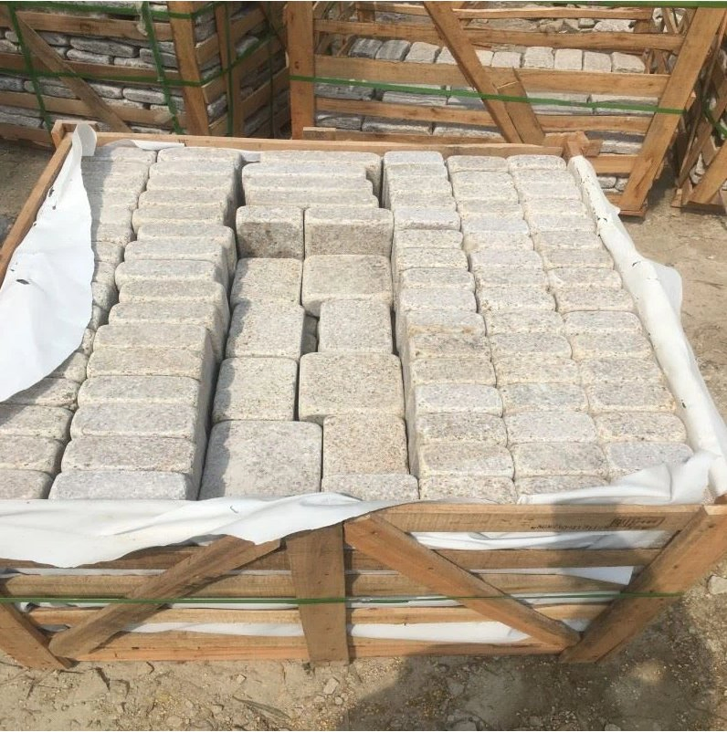 China All Sizes Outdoor Decoration Stone Yellow Cut Granite Setts Cobble Stone Paver Price