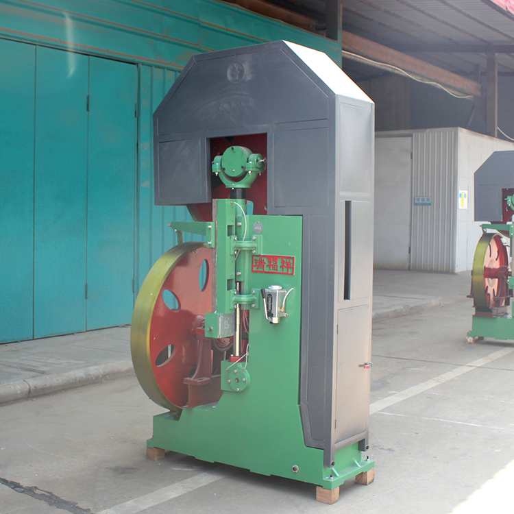 Ленточная пила по дереву вертикальная