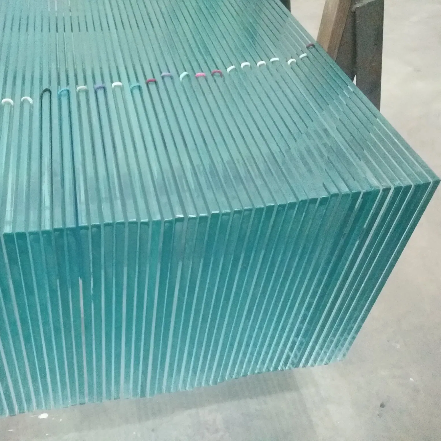 Jinghu Laminated Glass Tempered Laminated Clear Glass for Balustrade