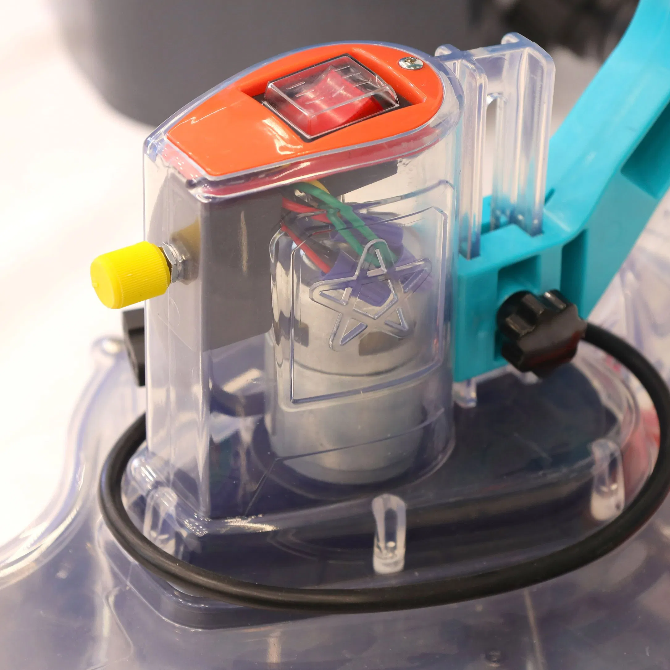 Chinese Factory Direct Corrosion Resistance Electric Fertilizer Applicator for Garden