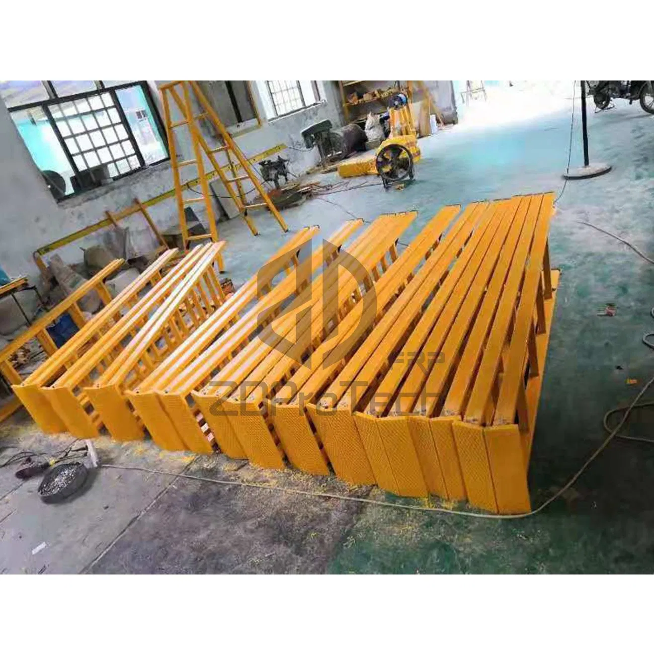 Best Seller for The U. S Markets Heavy Duty 3.5m Fiberglass Ladder.