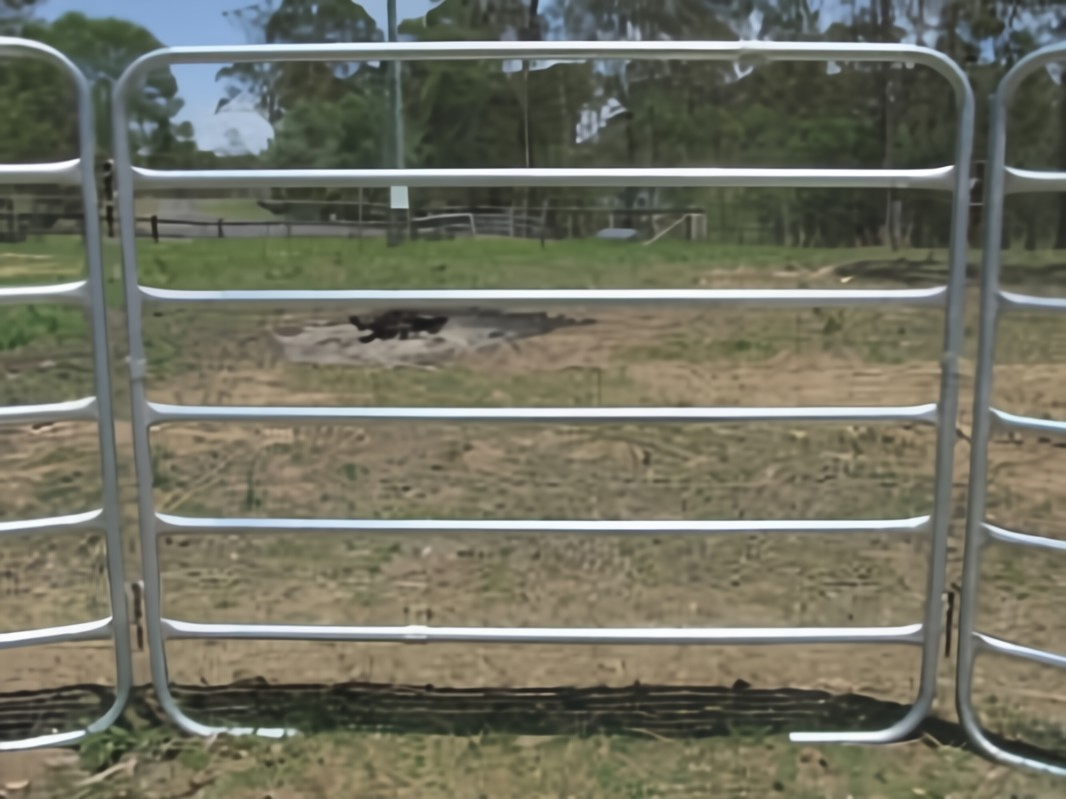 Farm Metal Yard Fence Panel Steel Corral Heep Sliding Gate Cattle Horse
