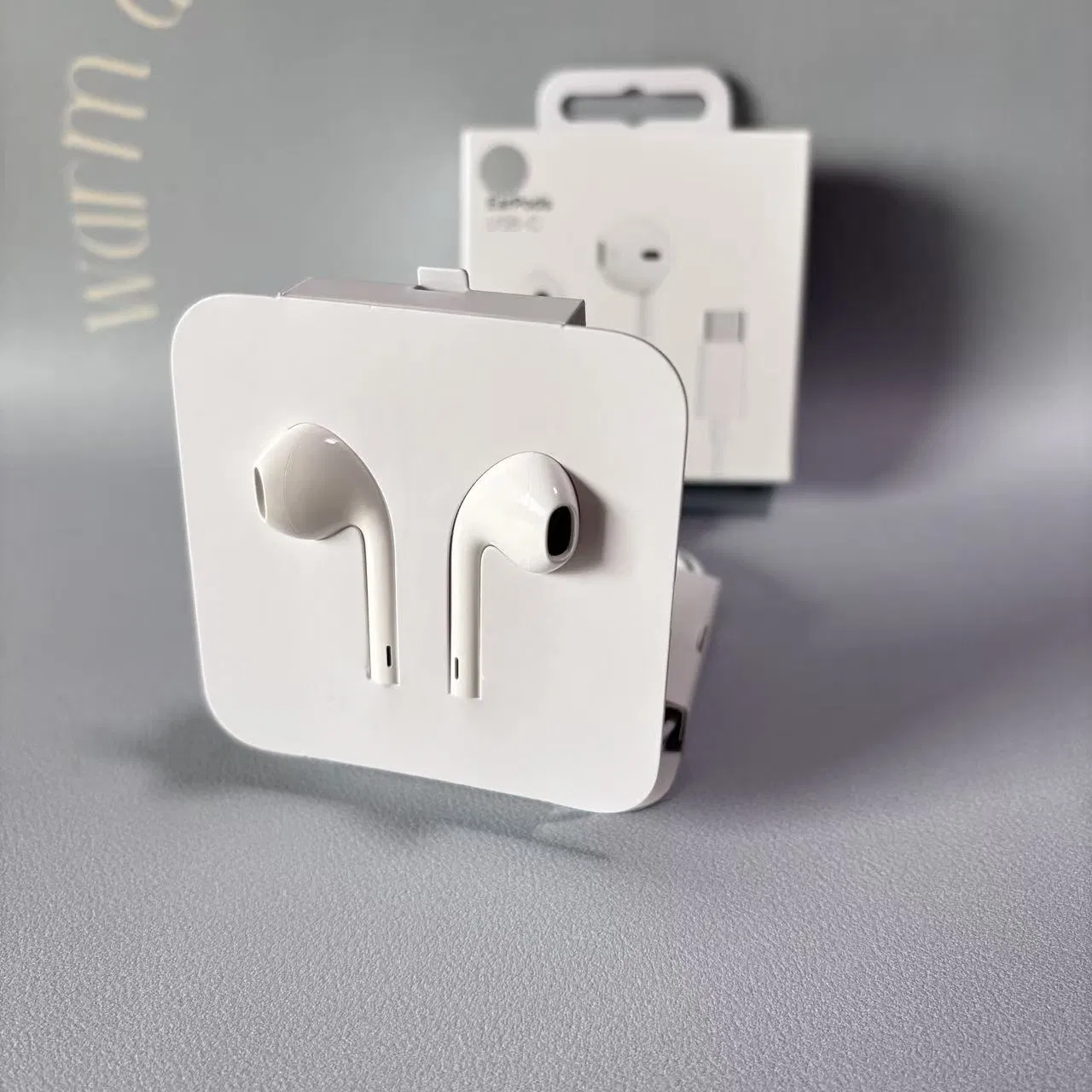 Top1 High Quality Wholesale New Product 1: 1 Original Wired Earphones with Smooth Volume Adjustment and Good Sound Insulation Earpods