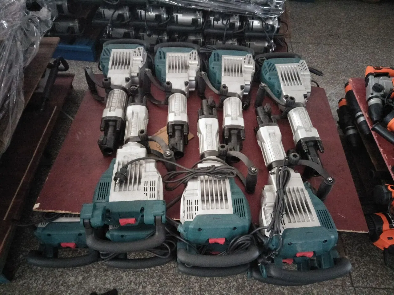 Отбойный молоток электрический Tolhit 2000W