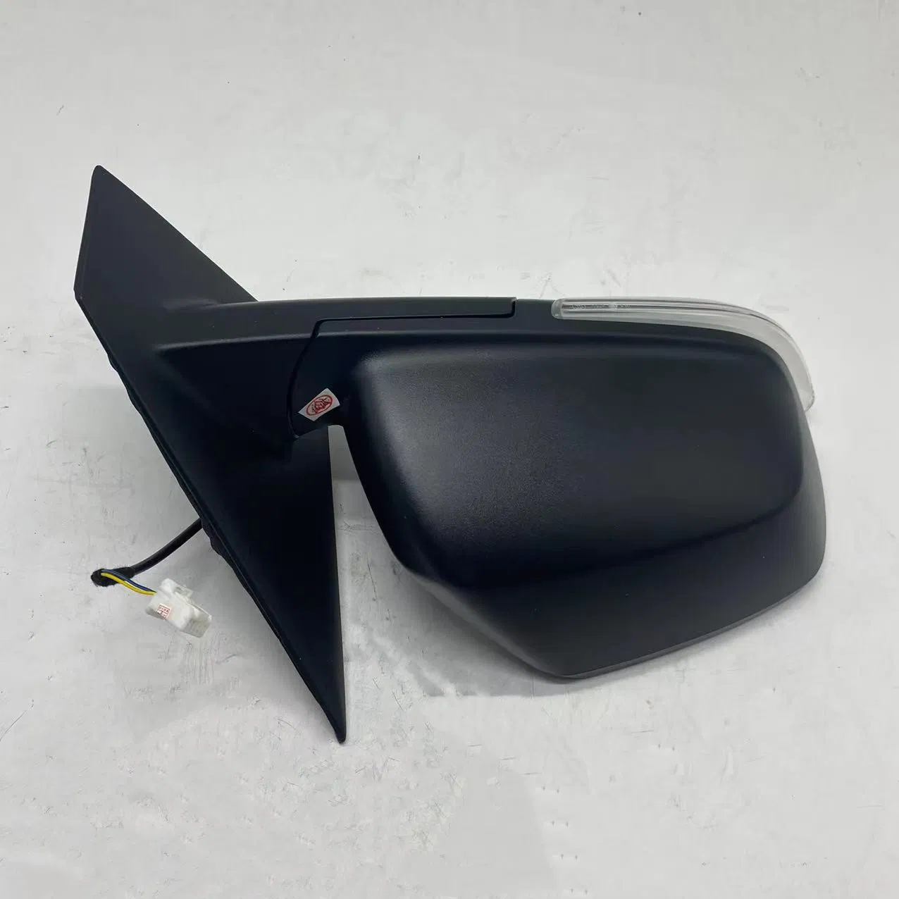Правый зеркалодержатель LDV Maxus EV30 C00124977