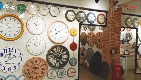 American Famous Farmhouse Design Iron Wall Clock