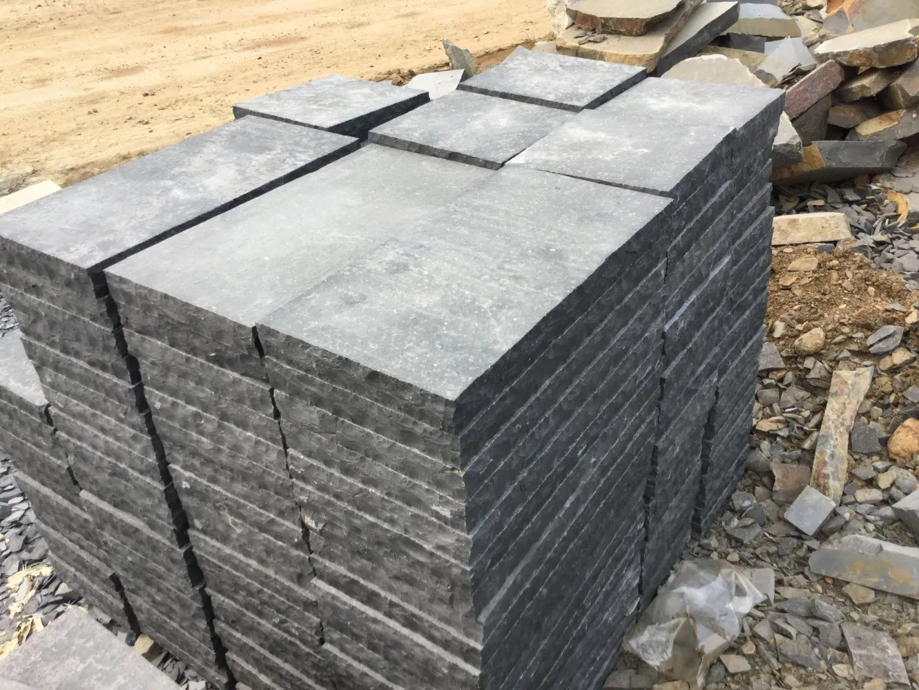 Flamed Basalt Kerb Stone Paving Stone