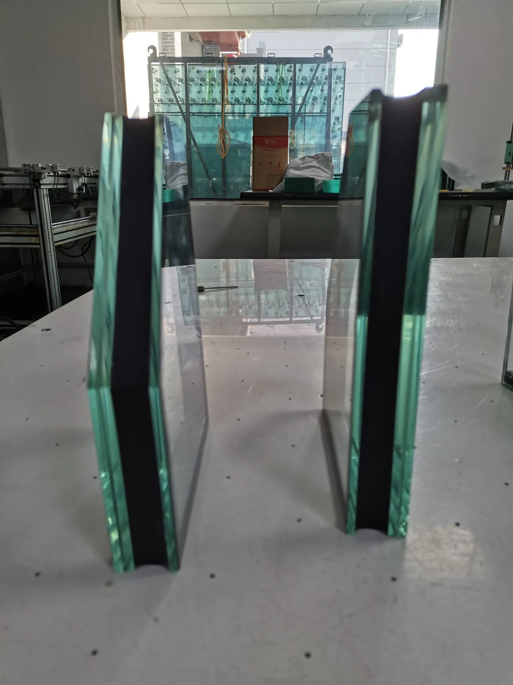 Laminated Insulated Pane Glass Corner for Show Room and Exhibition