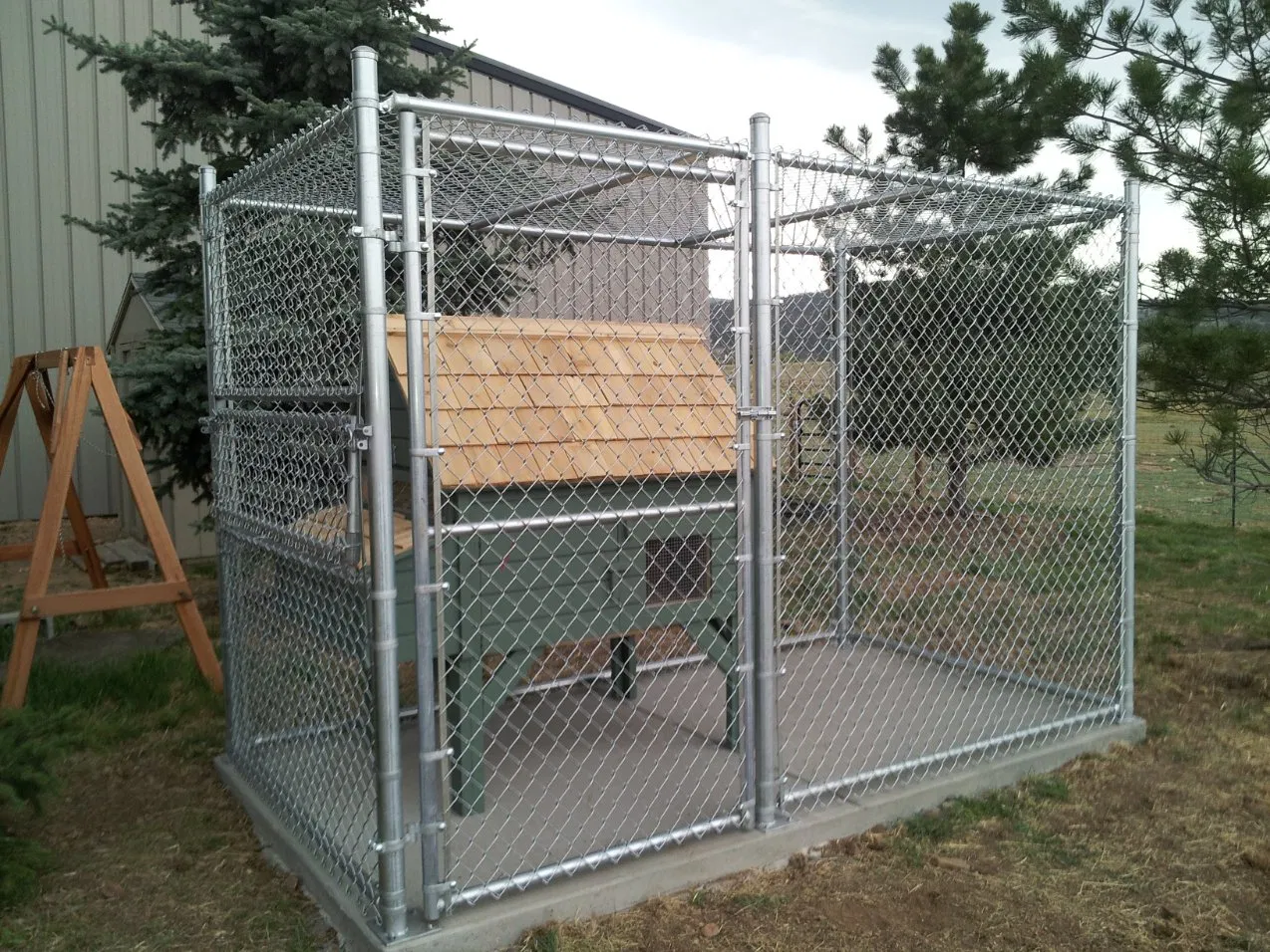 Sports Playground Garden Fence Cyclone Wire Mesh Chain Link Fence