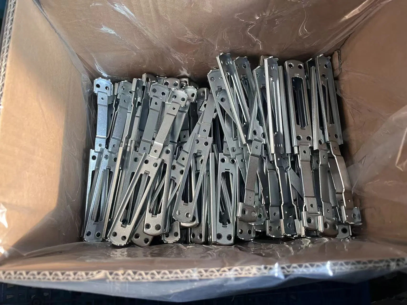 Reliable Lock Plates for Aluminum Doors and Broken Windows - China