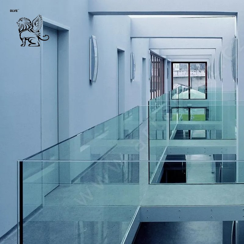 Factory Modern Stairs Safety Glass Protective Fence Tempered Laminated Glass Handrail Guardrail with Parts