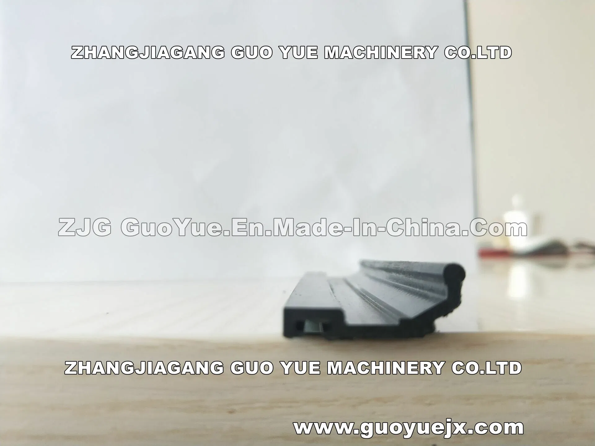 Other Shape Polyamide Thermal Insulation Tape