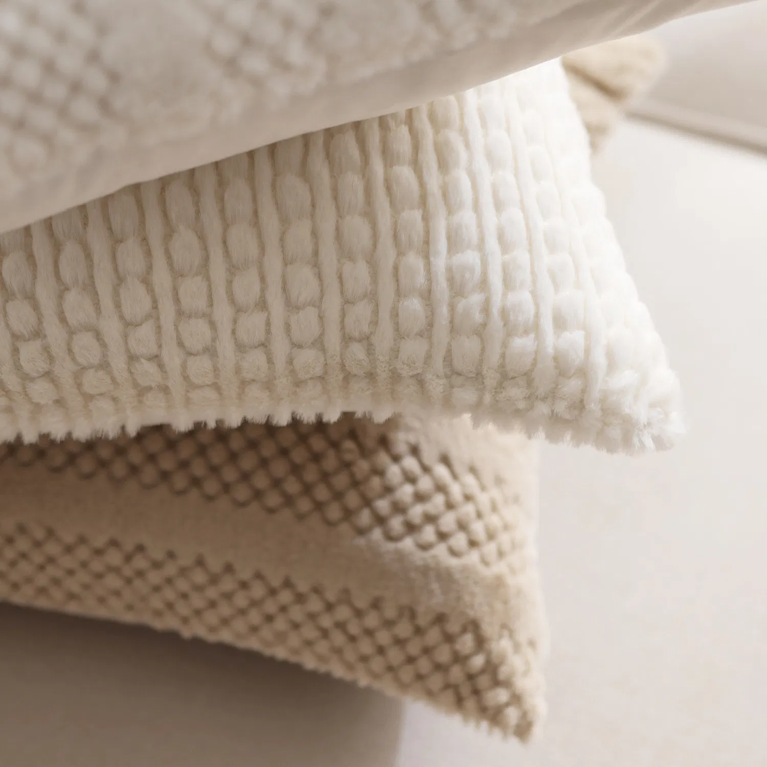 Wholesale New Style Velvet Pillow Cover Solid Color Throw Pillow Case Cover Soft Cushion Cover for Home Decoration
