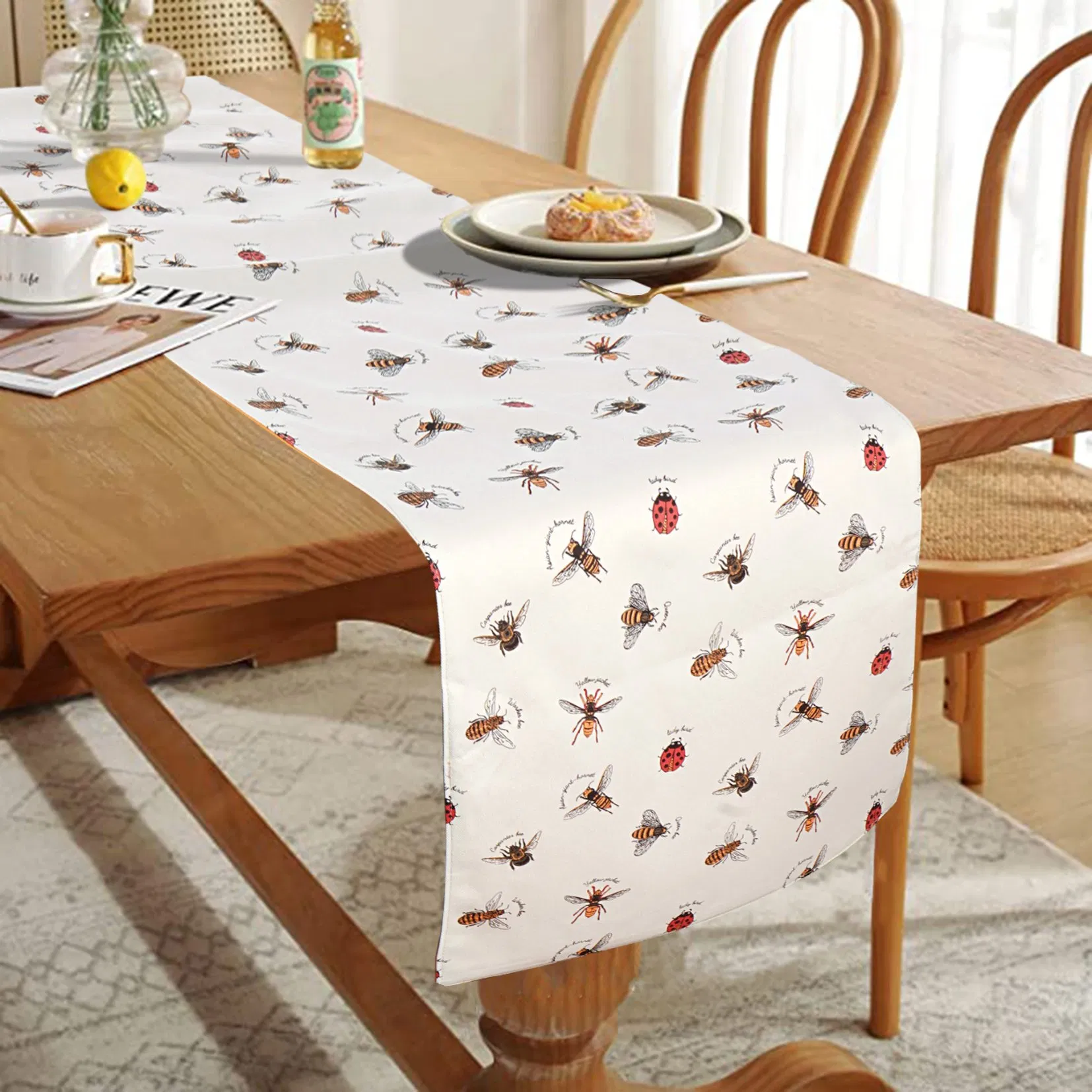 China Good Quality 100% Cotton Textile Home Party Bee Decoration Tablecloth Table Runner