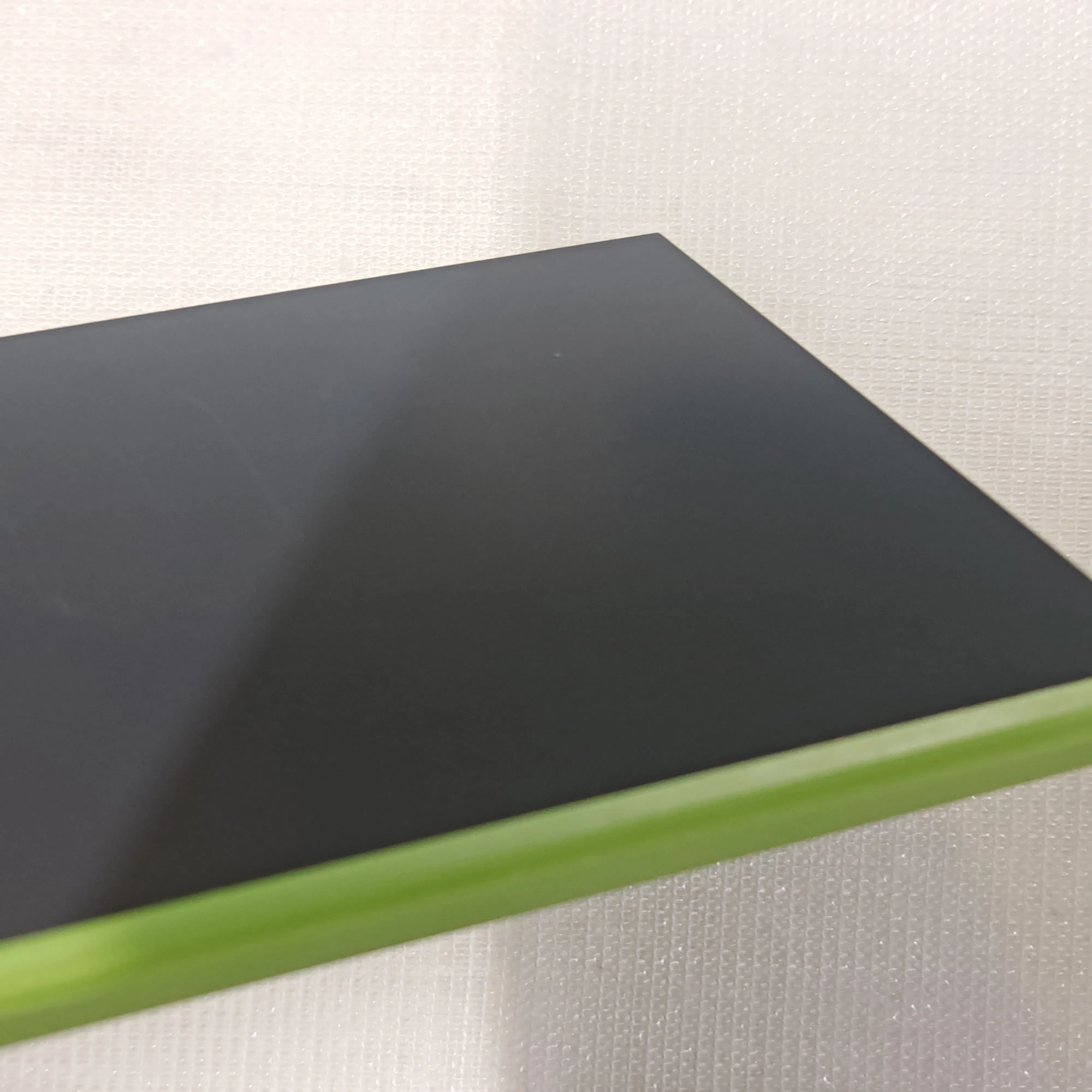 Premium Laminated Glass with Stylish Fabric for Enhanced Safety