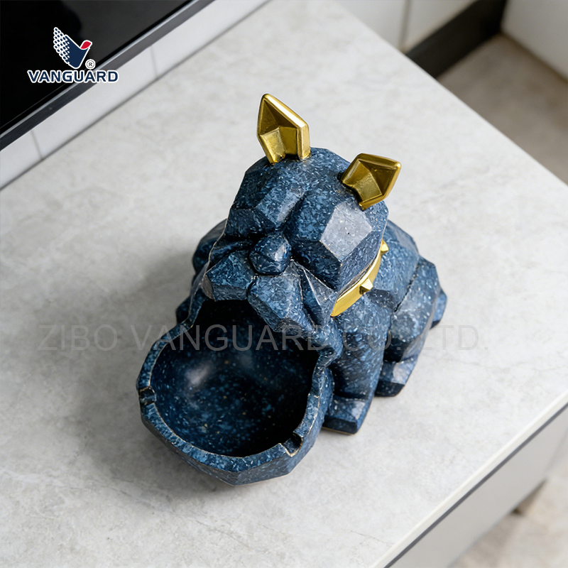 Top Collection Keepsake Resin Statue Figure Custom Resin Ornament for Wedding Souvenir