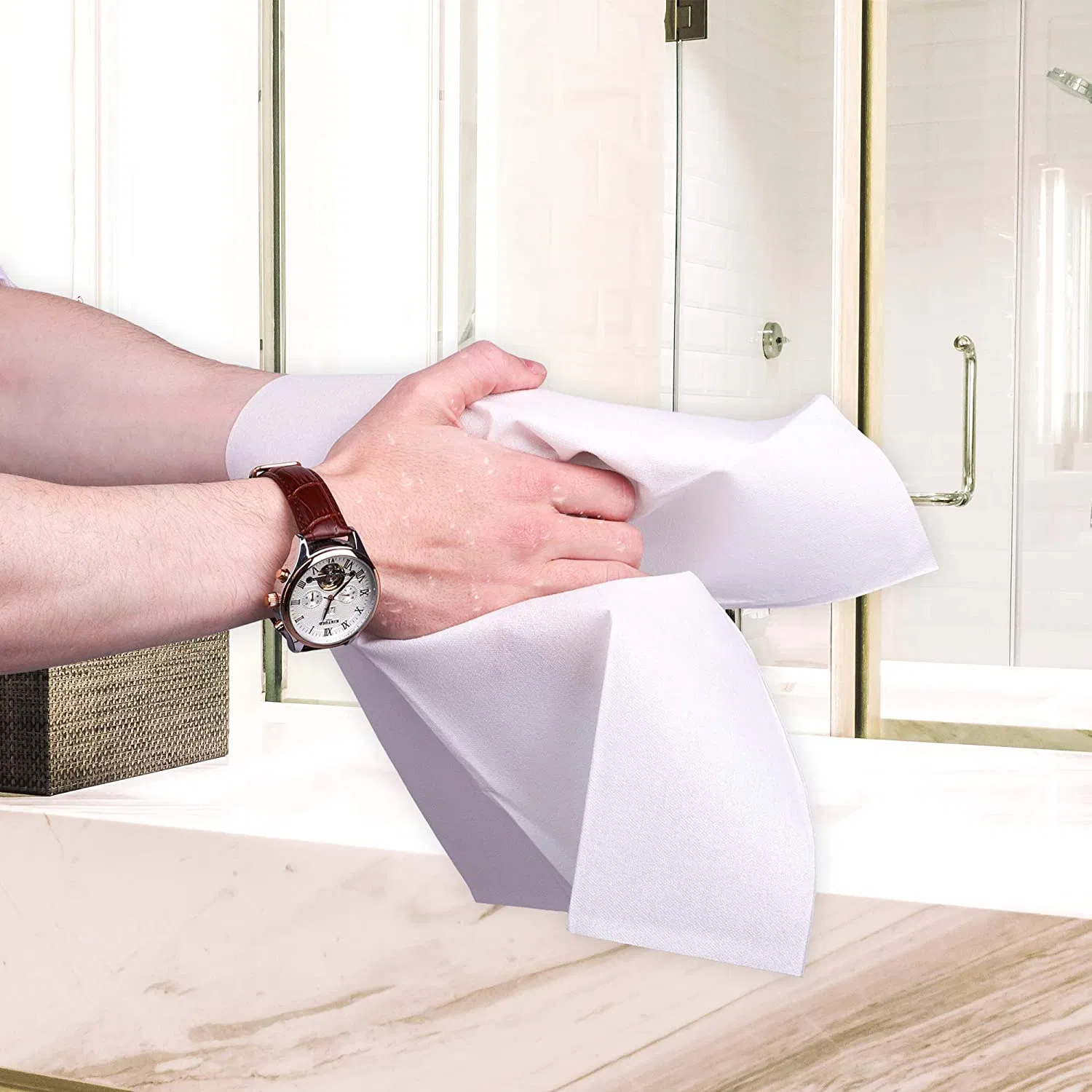 Water Absorption Skin Care Hand Paper Tissue China 2ply Wood Pulp Folding Hand Towel Tissue