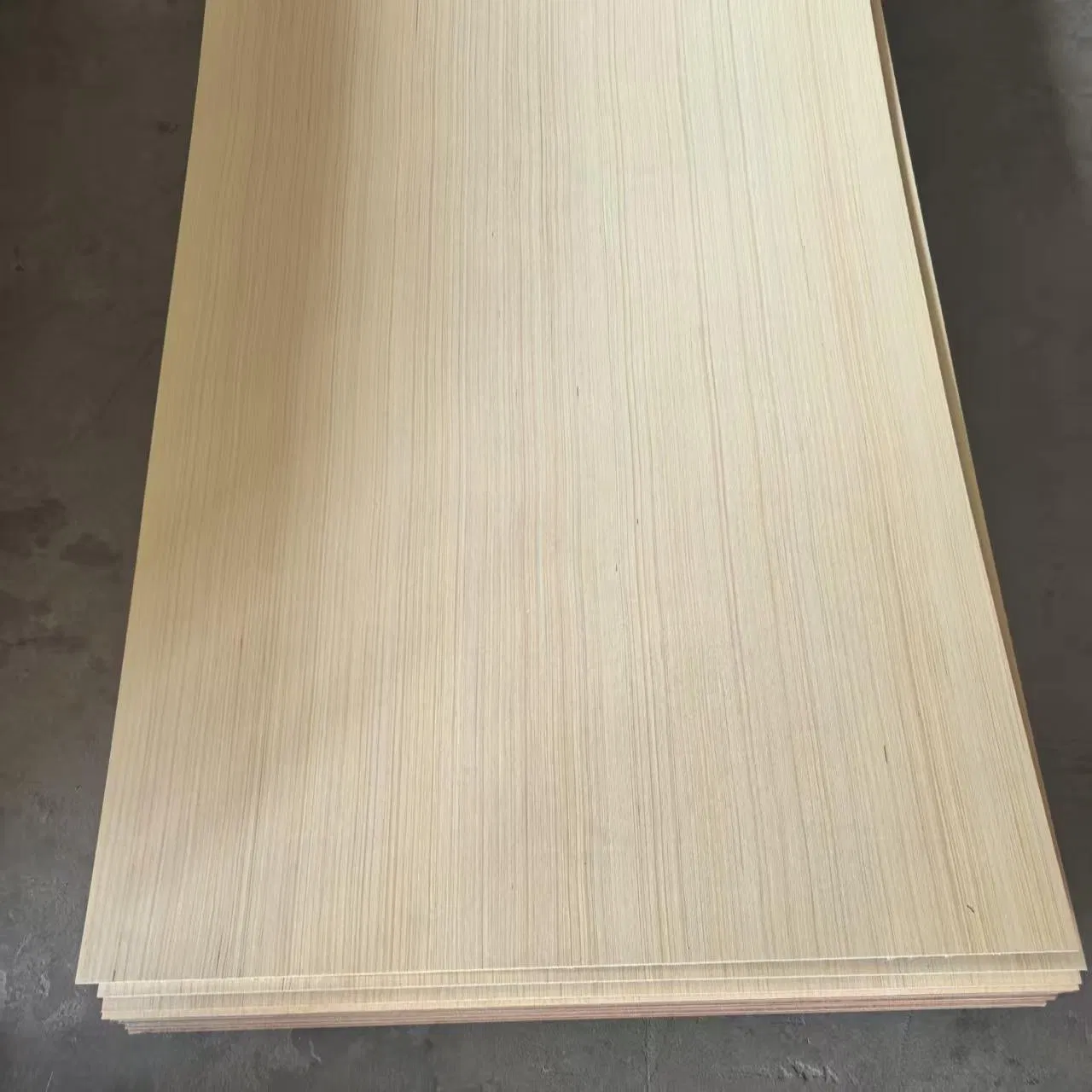 3.2X610X2020mm Bintangor Face Door Skin Plywood Wood Door