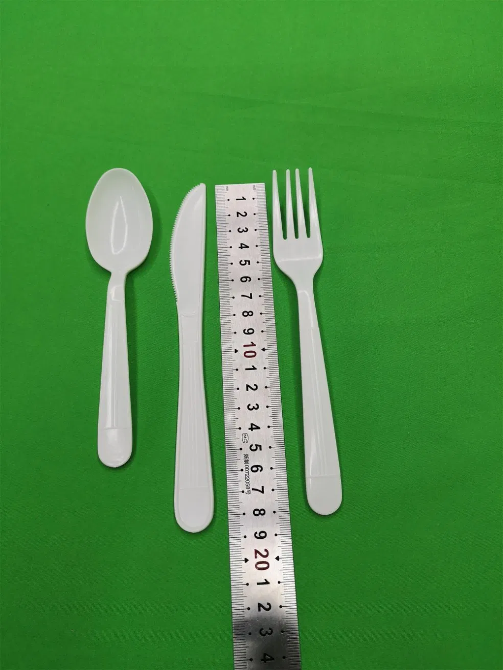 185mm Disposable White Plastic PP Forks (weight 6 grams)