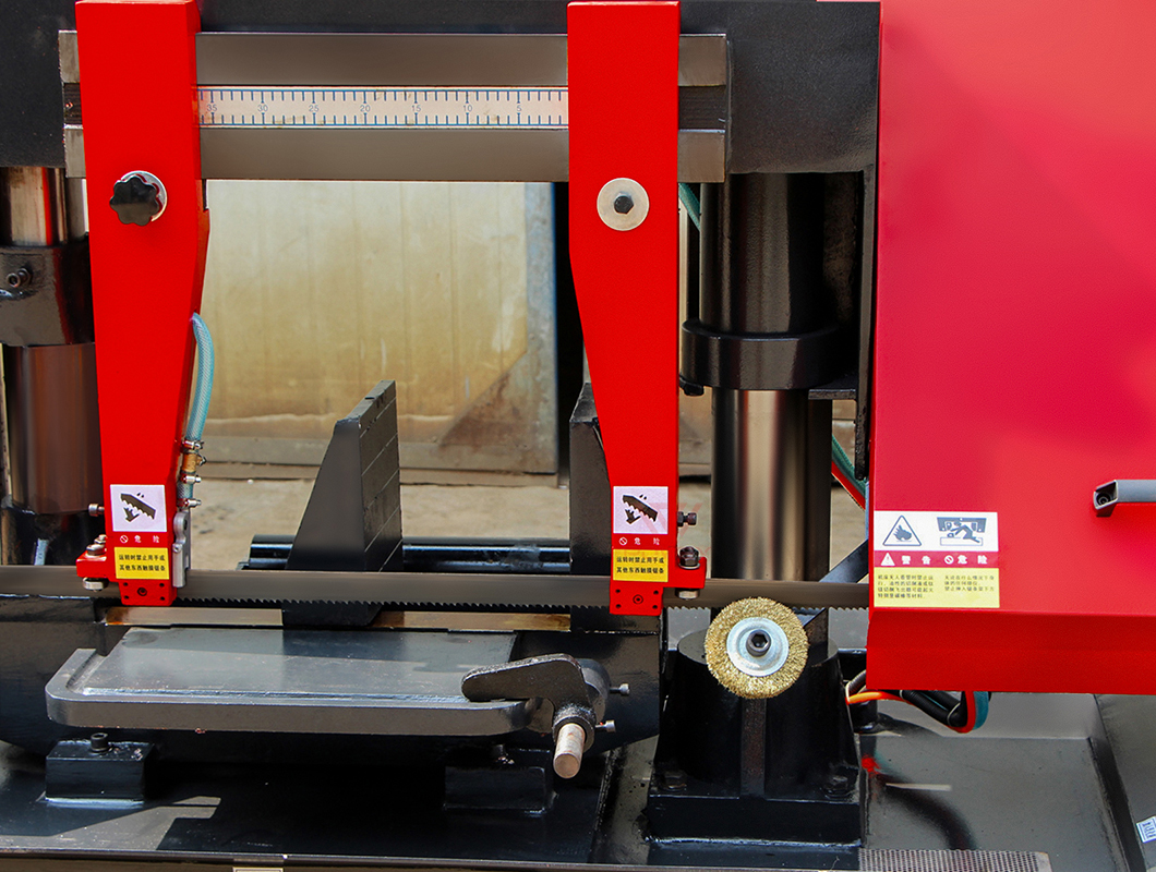 Ленточная пила по металлу горизонтальная промышленная GB4240