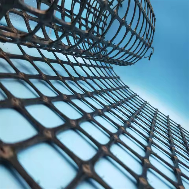 Good Biaxial Geogrid Price 100kN Steel Plastic Welding Geogrid