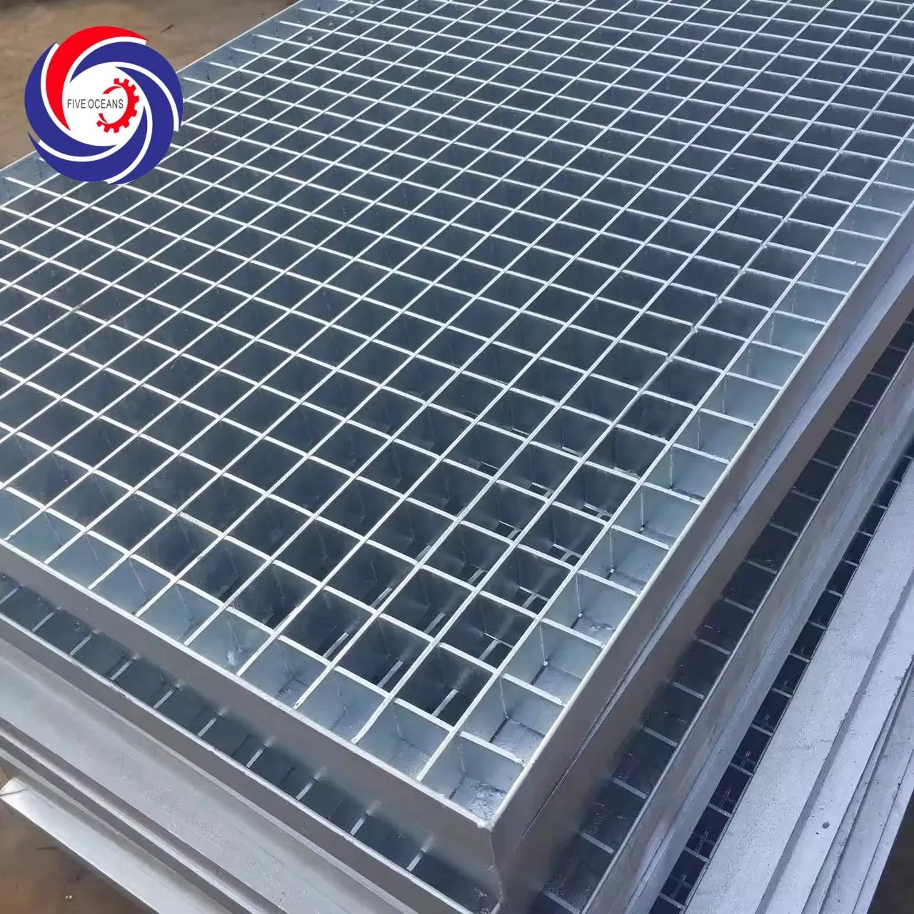 Ot DIP Galvanized Steel Grating Anti-Slip Load-Bearing Platform Walkway Industrial Stair Tread