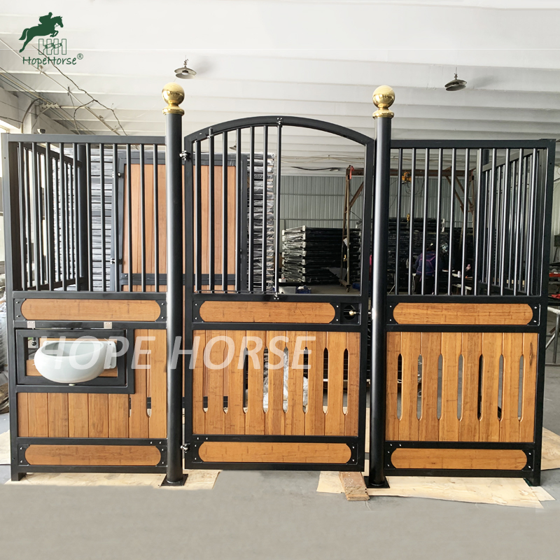 Luxury Permanent Metal Frame Bamboo Steel Frame Horse Boxes for Horses Farm Galvanized Horse Stalls