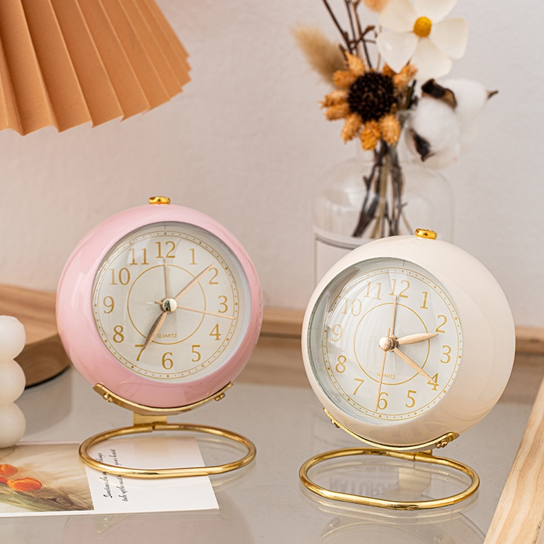 Wholesale European Creative Simple Bedroom Metal Mechanism Timing Alarm Clock