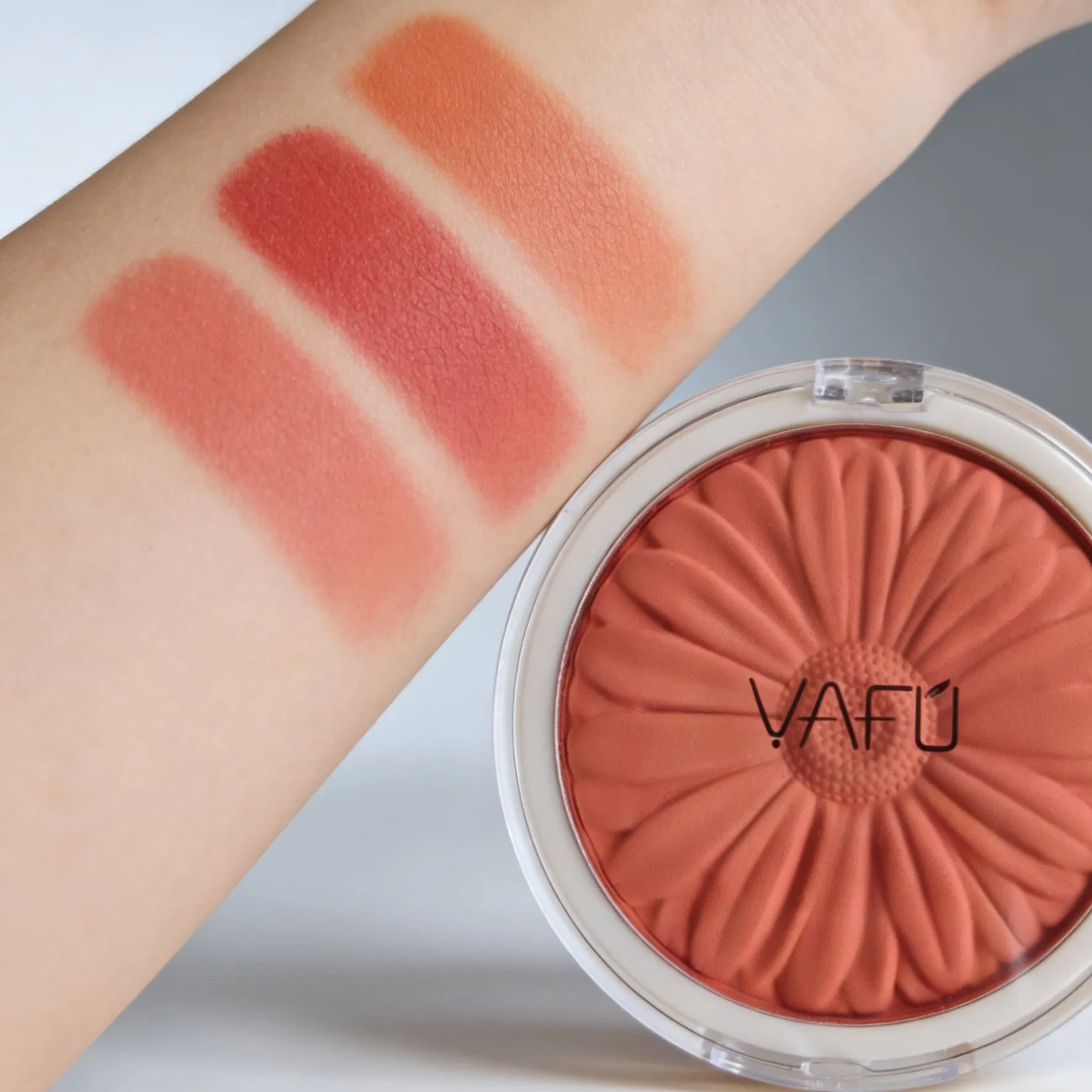 Long Lasting Powder Blush High Pigment Custom Shimmering Blush Products