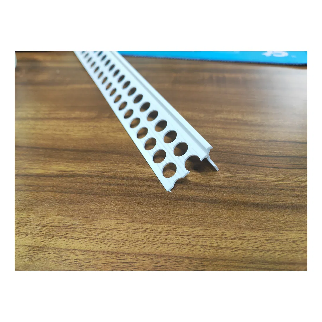 Wholesale Low Price Angle Beading for Wall Plaster PVC Plastic Corner Bead