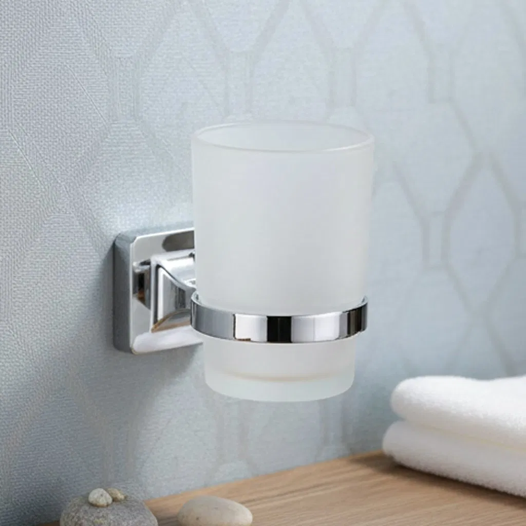 Держатель для зубных щеток с двумя стаканами