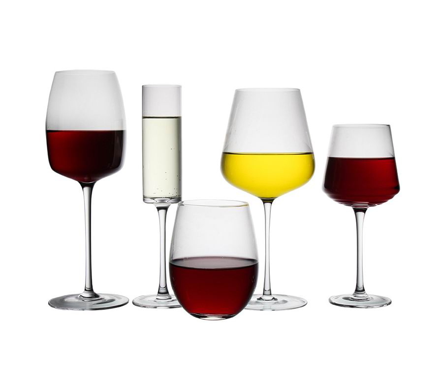 Elegant Crystal Wine Glasses for Luxurious Dining Experience