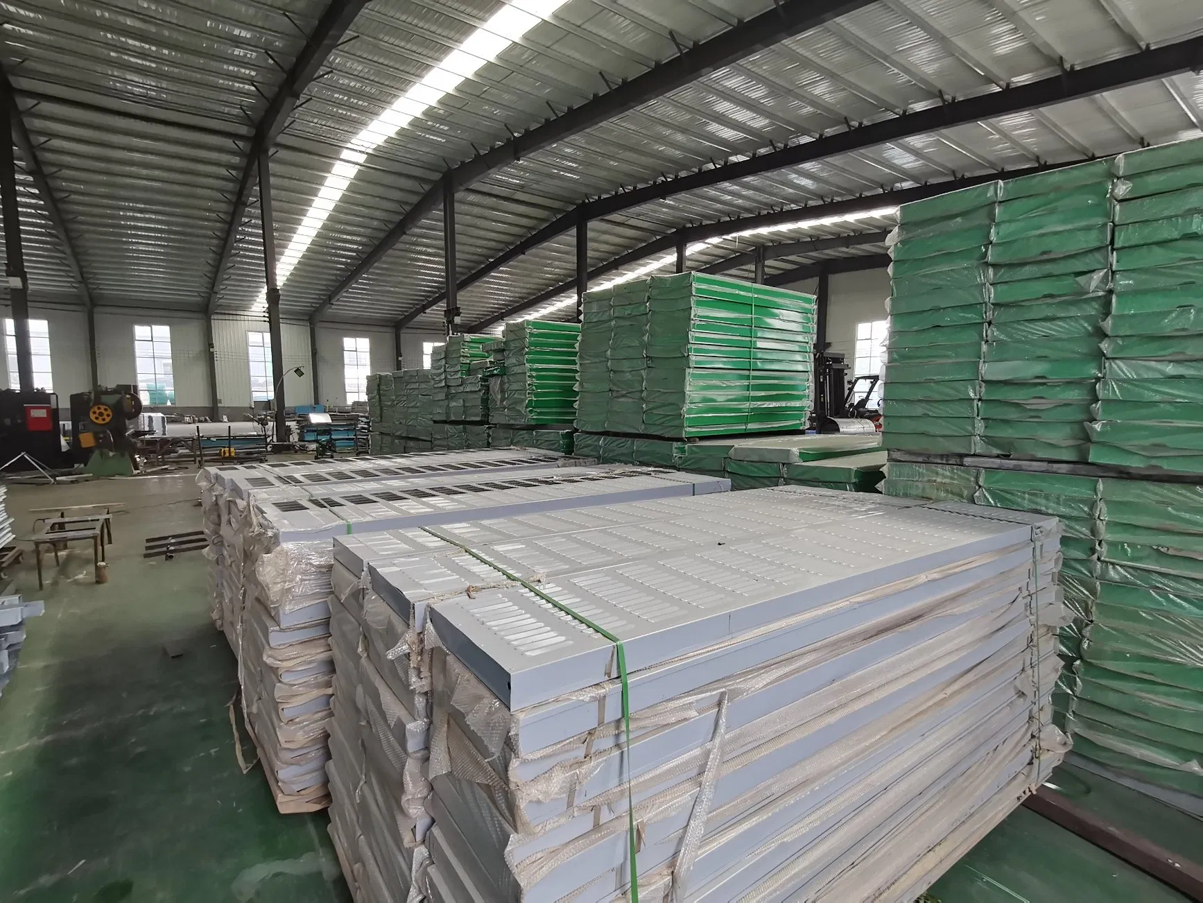 Premium Sound Barrier Fence for Noise Reduction and Privacy