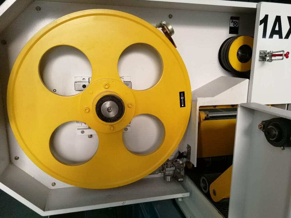 Станок ленточнопильный горизонтальный по дереву