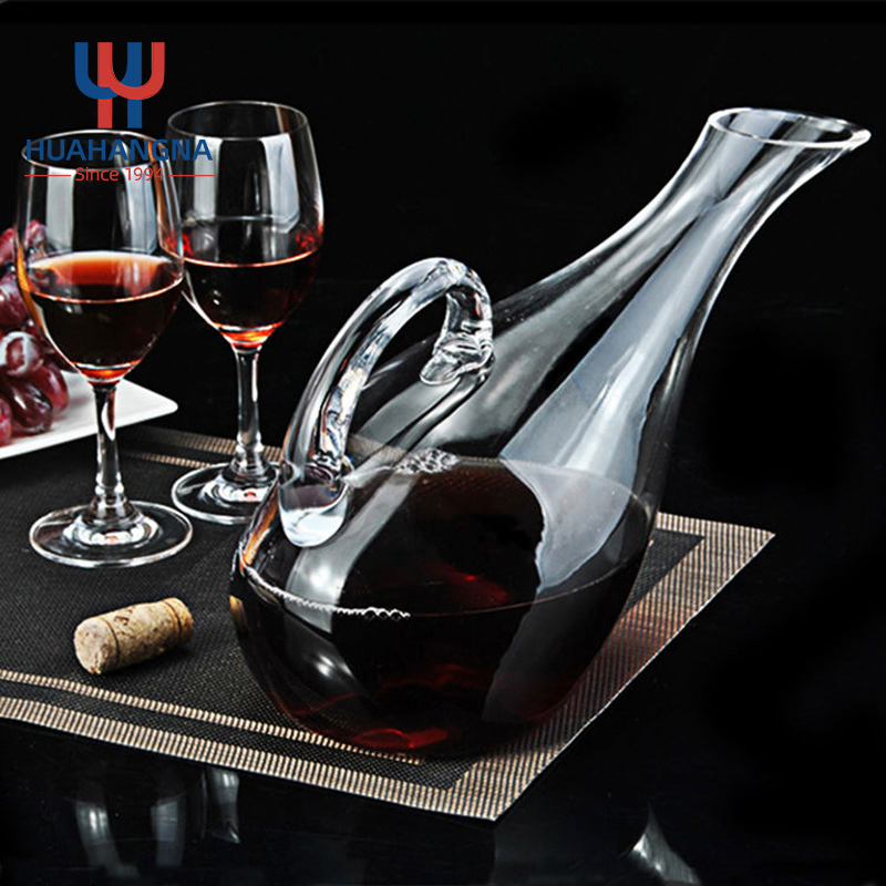 2000ml Large Size Mallard Handled Clear Glass Red and White Wine Carafe Manufacturers