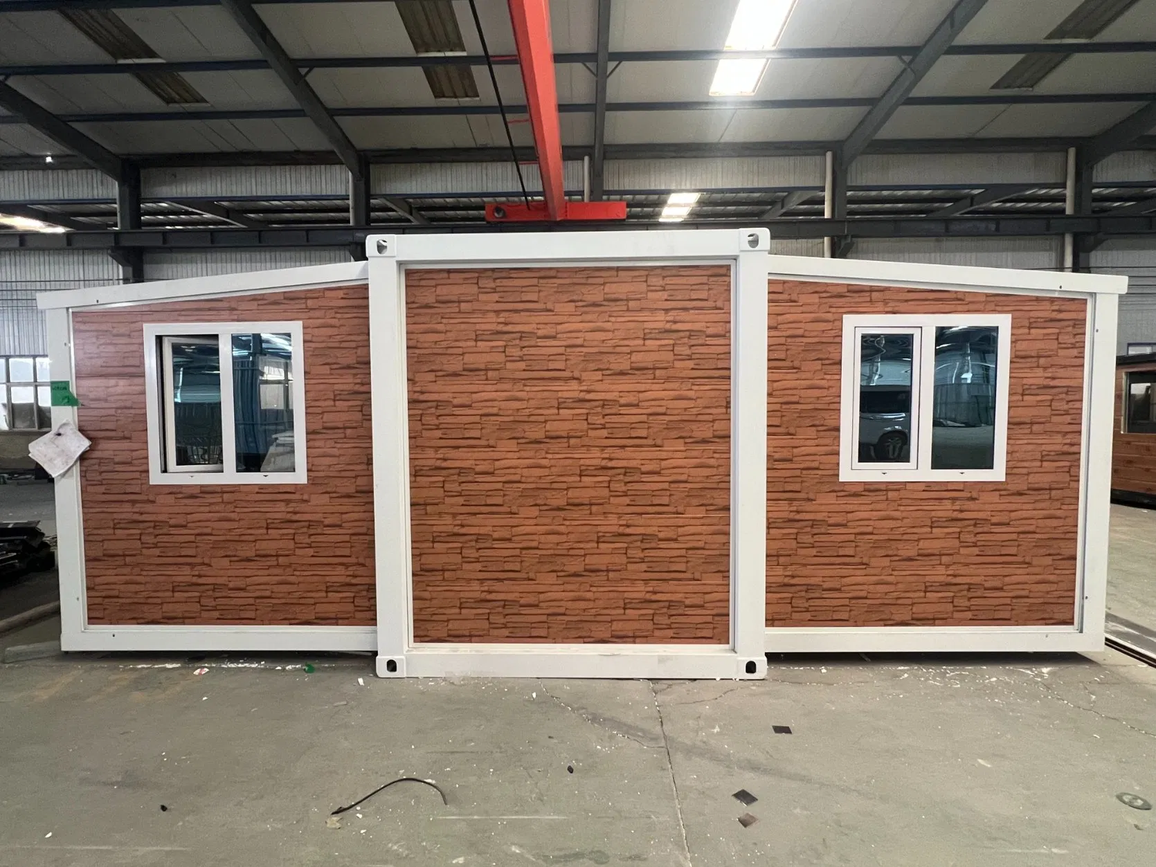 30FT Mobile Modern Portable Prefab Home Expandable Container House with Bathroom Kitchen