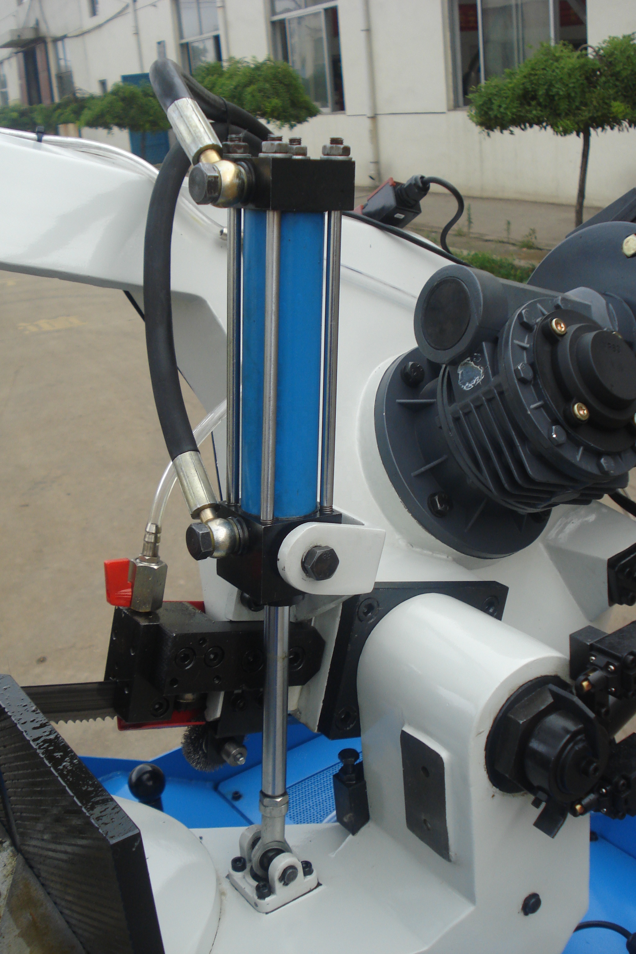 Станок ленточнопильный по металлу BS-315GH