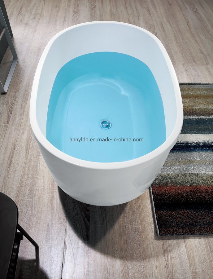 Детская акриловая ванна Woma Q178 в виде домика, 1.2м