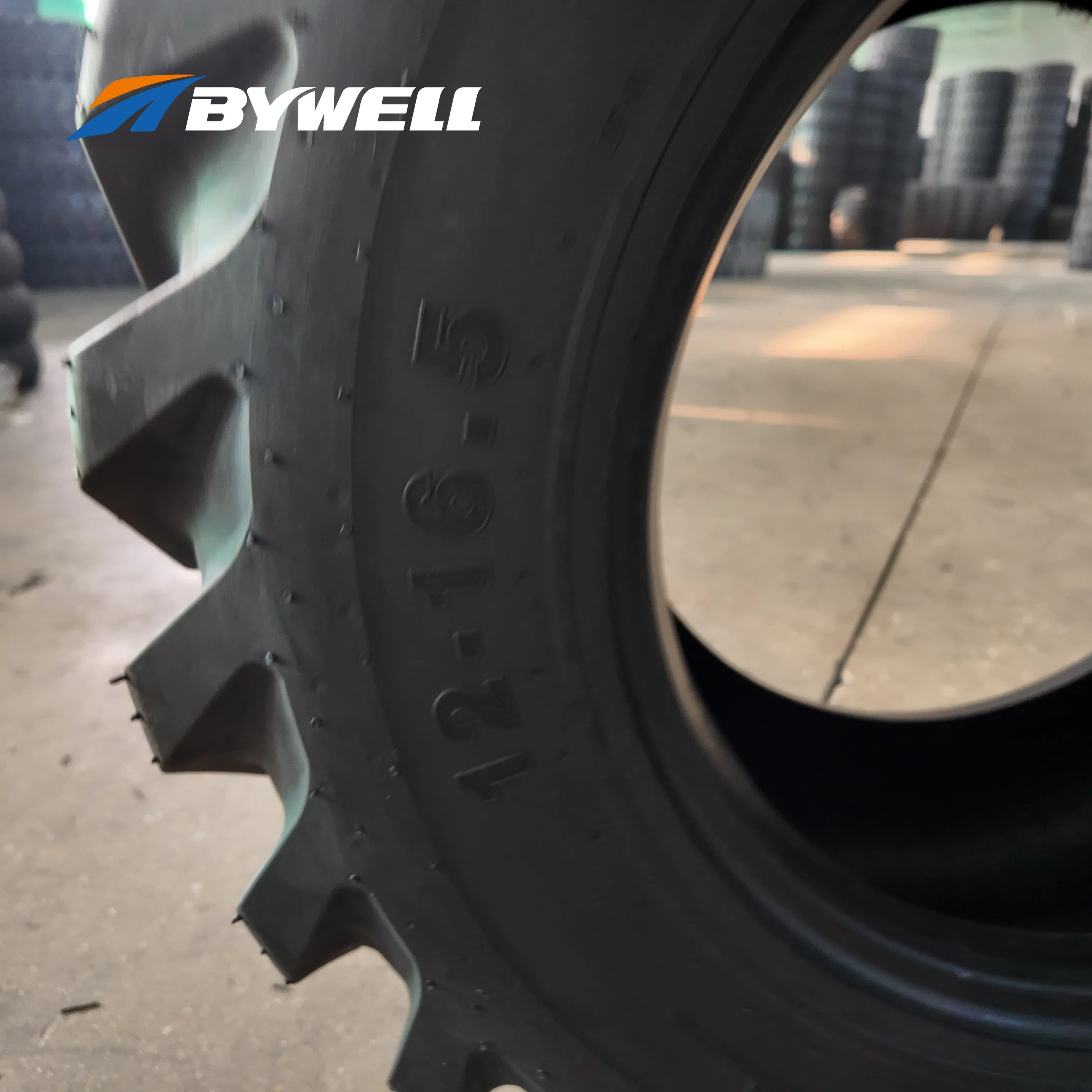 Шина промышленная усиленная 700-12 12PR для перевозки техники