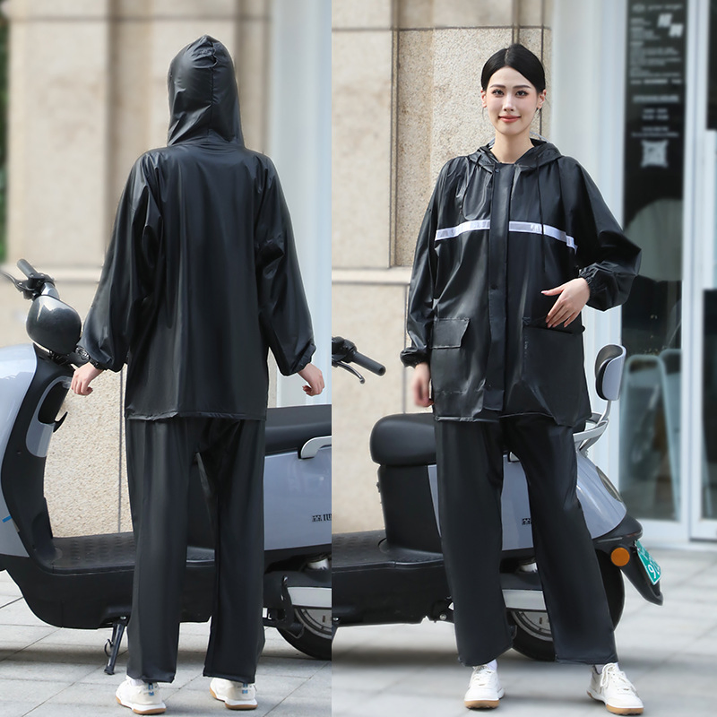 High Quality Motorcycle Rainsuit for Night Riding and Enhanced Protection