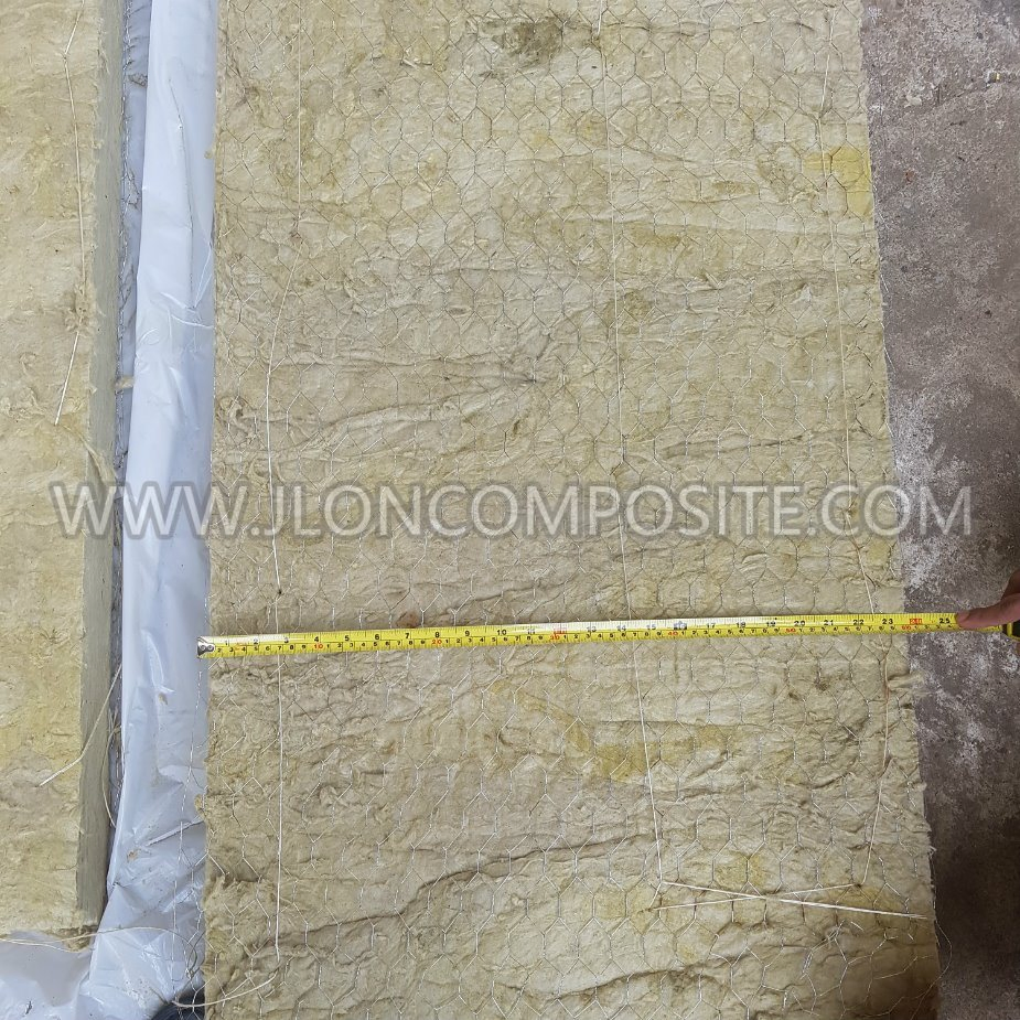Metal Mesh Covered 110 Kg/M3 Rock Wool Blanket for Pipe Insulation