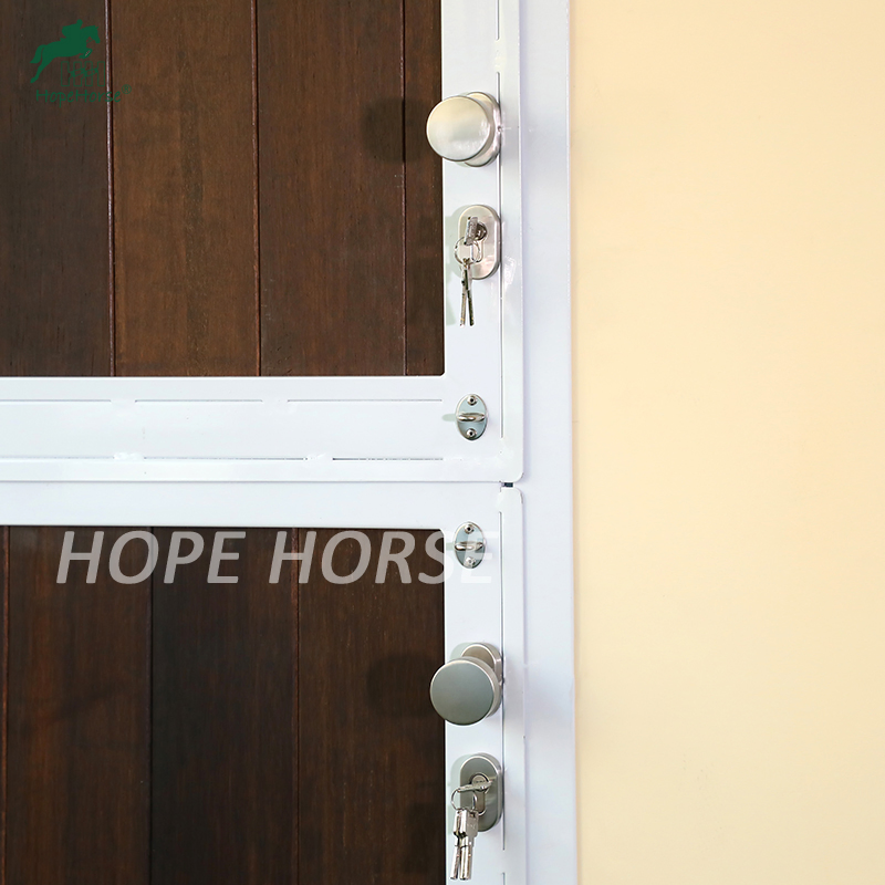 HDG Finished or Powder Coated Horse Farm Equipment Horse Paddock Door with Bamboo Wood