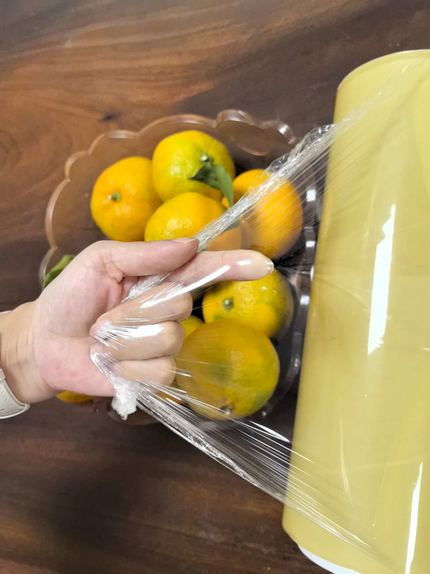 PVC Stretch Food Grade Shrink Wraping Cling Film for Juice Wine Packaging
