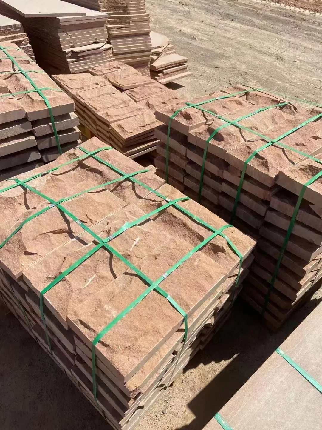 Pink/Red Natural Stone Mushroom Finish Sandstone Wall Tile for Wall Cladding